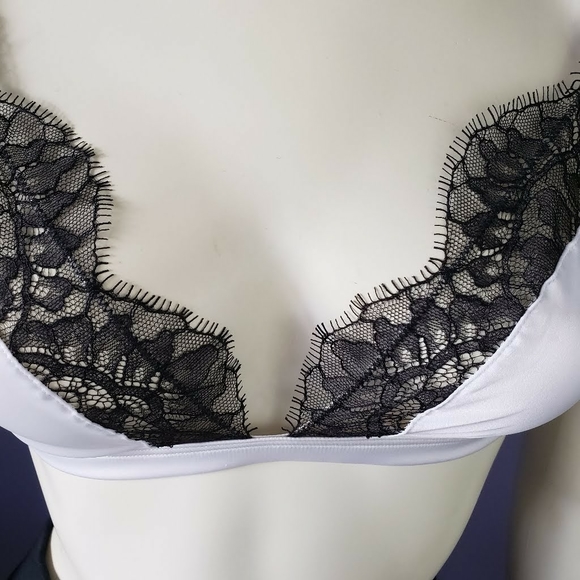 Victoria's Secret Bralette Bra White Black Lace - Picture 5 of 7